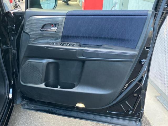 オデッセイ アブソルート・２０ｔｈアニバーサリー　保証書／純正　８インチ　ＳＤナビ／フリップダウンモニター　純正　１１インチ／ホンダセンシング／両側電動スライドドア／車線逸脱防止支援システム／シート　ハーフレザー　衝突被害軽減システム　バックカメラ（23枚目）