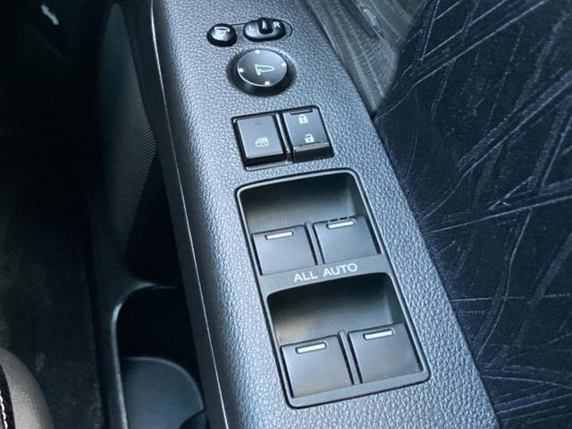 オデッセイ アブソルート・２０ｔｈアニバーサリー　保証書／純正　８インチ　ＳＤナビ／フリップダウンモニター　純正　１１インチ／ホンダセンシング／両側電動スライドドア／車線逸脱防止支援システム／シート　ハーフレザー　衝突被害軽減システム　バックカメラ（33枚目）