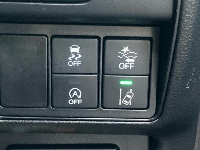 オデッセイ アブソルート・２０ｔｈアニバーサリー　保証書／純正　８インチ　ＳＤナビ／フリップダウンモニター　純正　１１インチ／ホンダセンシング／両側電動スライドドア／車線逸脱防止支援システム／シート　ハーフレザー　衝突被害軽減システム　バックカメラ（39枚目）