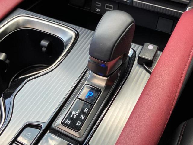 RX 4WD RX350Fスポーツ パノラマルーフ/保証書/ディスプレイオーディオ+ナビ14インチ/デジタルインナーミラー/プリクラッシュセーフティ/エアーシート 前席/全方位モニター/車線逸脱防止支援システム 革シート サンルーフ(18枚目)