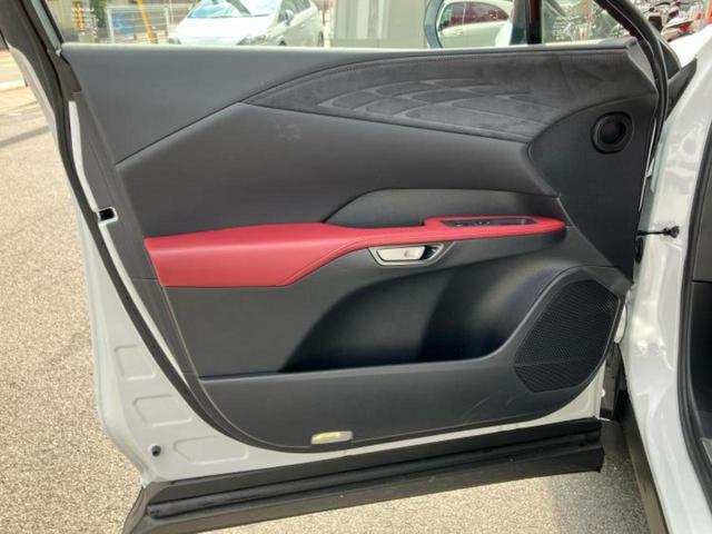 RX 4WD RX350Fスポーツ パノラマルーフ/保証書/ディスプレイオーディオ+ナビ14インチ/デジタルインナーミラー/プリクラッシュセーフティ/エアーシート 前席/全方位モニター/車線逸脱防止支援システム 革シート サンルーフ(20枚目)