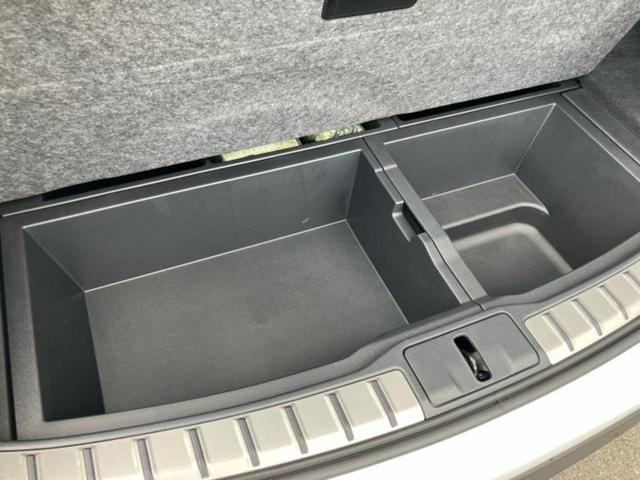 RX 4WD RX350Fスポーツ パノラマルーフ/保証書/ディスプレイオーディオ+ナビ14インチ/デジタルインナーミラー/プリクラッシュセーフティ/エアーシート 前席/全方位モニター/車線逸脱防止支援システム 革シート サンルーフ(24枚目)