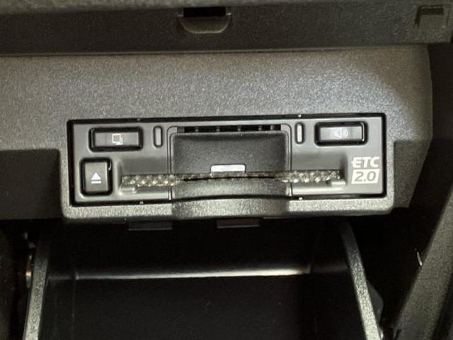 RX 4WD RX350Fスポーツ パノラマルーフ/保証書/ディスプレイオーディオ+ナビ14インチ/デジタルインナーミラー/プリクラッシュセーフティ/エアーシート 前席/全方位モニター/車線逸脱防止支援システム 革シート サンルーフ(25枚目)