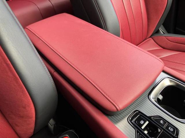 RX 4WD RX350Fスポーツ パノラマルーフ/保証書/ディスプレイオーディオ+ナビ14インチ/デジタルインナーミラー/プリクラッシュセーフティ/エアーシート 前席/全方位モニター/車線逸脱防止支援システム 革シート サンルーフ(32枚目)