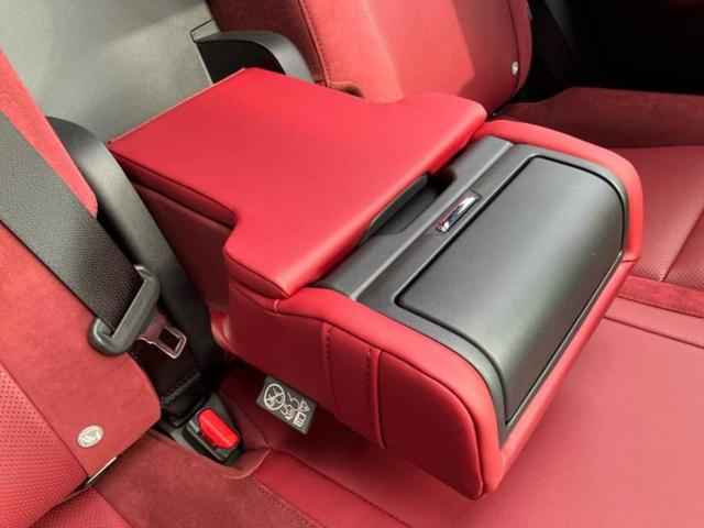 RX 4WD RX350Fスポーツ パノラマルーフ/保証書/ディスプレイオーディオ+ナビ14インチ/デジタルインナーミラー/プリクラッシュセーフティ/エアーシート 前席/全方位モニター/車線逸脱防止支援システム 革シート サンルーフ(34枚目)