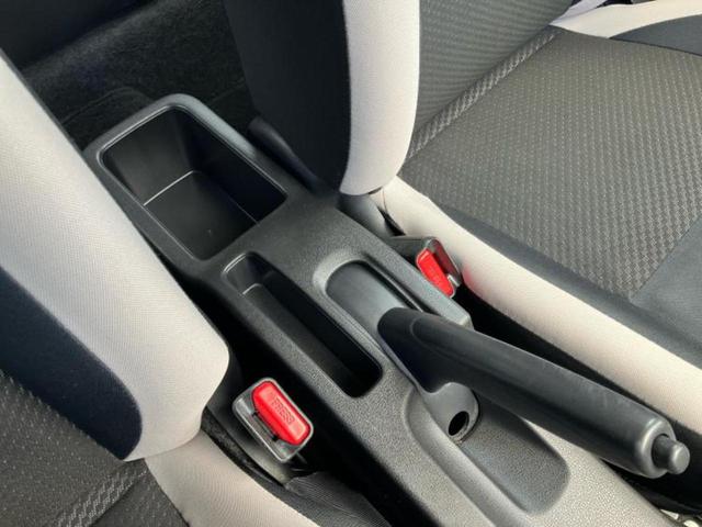 ノート ｅパワーＢ　保証書／インテリジェントルームミラー／エマージェンシーブレーキ／アラウンドビューモニター／車線逸脱防止支援システム／パーキングアシスト　バックガイド／ＥＴＣ／ＥＢＤ付ＡＢＳ／横滑り防止装置（26枚目）