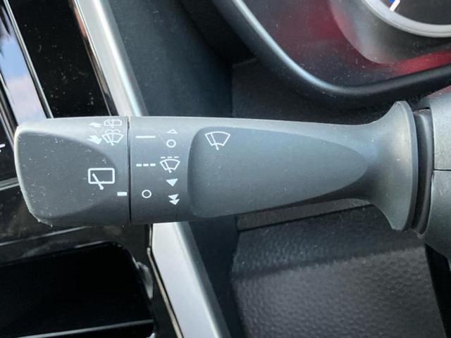 ルーミー カスタムＧ　純正　ナビ／フリップダウンモニター　純正　１２．１インチ／スマートアシスト（トヨタ・ダイハツ）／両側電動スライドドア／車線逸脱防止支援システム／パーキングアシスト　バックガイド　衝突被害軽減システム（17枚目）