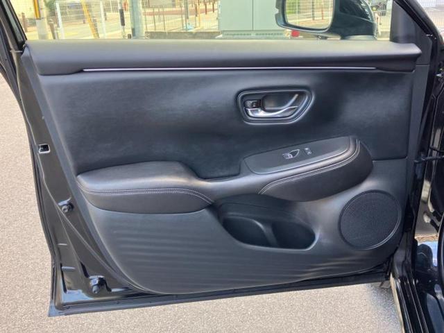 ZR-V eHEV Z BOSE/保証書/純正 SDナビ/ホンダセンシング/シートヒーター 前席/マルチビューカメラシステム/車線逸脱防止支援システム/シート 合皮/電動バックドア/ヘッドランプ LED/USBジャック(20枚目)