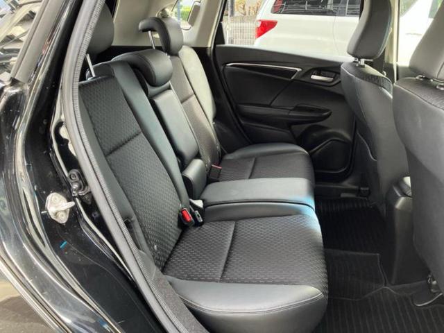 フィットハイブリッド ハイブリッド・Ｌパッケージ　保証書／純正　ＳＤナビ／シート　ハーフレザー／パーキングアシスト　バックガイド／ドライブレコーダー　前後／ヘッドランプ　ＬＥＤ／ＵＳＢジャック／Ｂｌｕｅｔｏｏｔｈ接続／ＥＴＣ　バックカメラ　ＤＶＤ再生（5枚目）