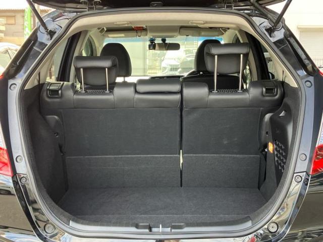 フィットハイブリッド ハイブリッド・Ｌパッケージ　保証書／純正　ＳＤナビ／シート　ハーフレザー／パーキングアシスト　バックガイド／ドライブレコーダー　前後／ヘッドランプ　ＬＥＤ／ＵＳＢジャック／Ｂｌｕｅｔｏｏｔｈ接続／ＥＴＣ　バックカメラ　ＤＶＤ再生（8枚目）