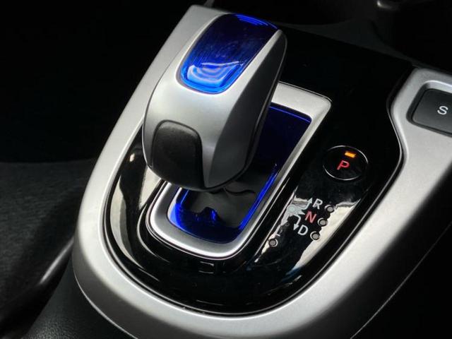 フィットハイブリッド ハイブリッド・Ｌパッケージ　保証書／純正　ＳＤナビ／シート　ハーフレザー／パーキングアシスト　バックガイド／ドライブレコーダー　前後／ヘッドランプ　ＬＥＤ／ＵＳＢジャック／Ｂｌｕｅｔｏｏｔｈ接続／ＥＴＣ　バックカメラ　ＤＶＤ再生（18枚目）