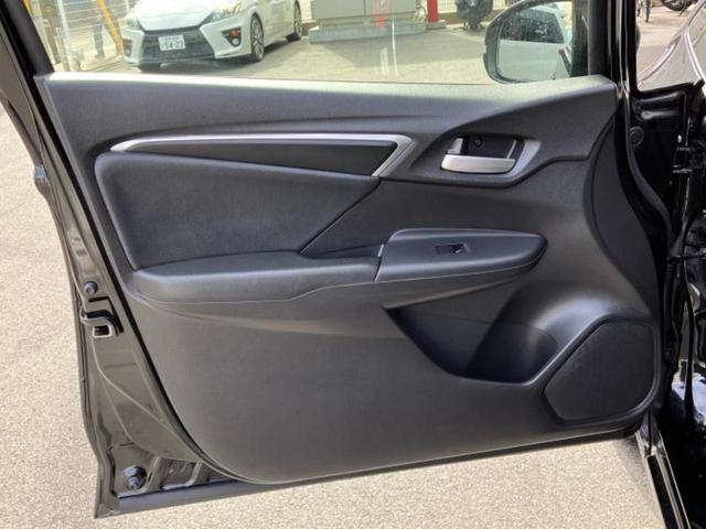 フィットハイブリッド ハイブリッド・Ｌパッケージ　保証書／純正　ＳＤナビ／シート　ハーフレザー／パーキングアシスト　バックガイド／ドライブレコーダー　前後／ヘッドランプ　ＬＥＤ／ＵＳＢジャック／Ｂｌｕｅｔｏｏｔｈ接続／ＥＴＣ　バックカメラ　ＤＶＤ再生（20枚目）