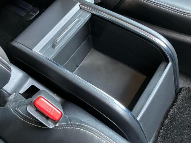 オデッセイハイブリッド ハイブリッドアブソルート・ＥＸホンダセンシング　保証書／純正　９インチ　ＳＤナビ／ホンダセンシング／両側電動スライドドア／シートヒーター　前席／マルチビューカメラシステム／車線逸脱防止支援システム／シート　ハーフレザー　衝突被害軽減システム　記録簿（35枚目）