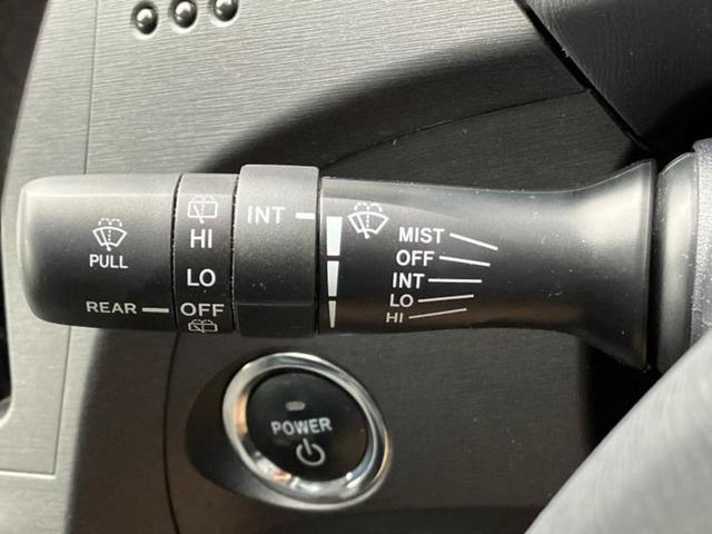 プリウス S 保証書/社外 SDナビ/ETC/EBD付ABS/横滑り防止装置/アイドリングストップ/ワンセグTV/DVD/エアバッグ 運転席/エアバッグ 助手席/エアバッグ サイド ワンオーナー DVD再生(16枚目)