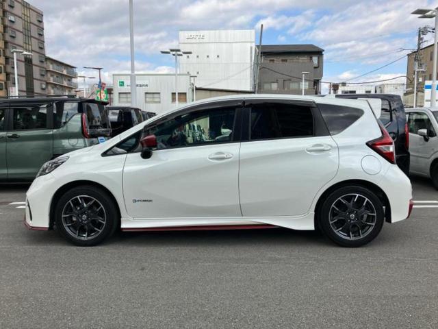 ノート ｅパワーニスモＳ　新品タイヤ／保証書／純正　ＳＤナビ／インテリジェントルームミラー／エマージェンシーブレーキ／アラウンドビューモニター／車線逸脱防止支援システム／ドライブレコーダー　純正／ヘッドランプ　ＬＥＤ　禁煙車（2枚目）