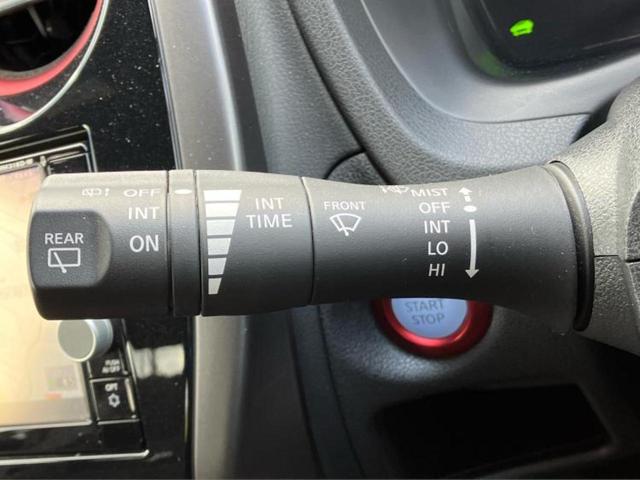 ノート ｅパワーニスモＳ　新品タイヤ／保証書／純正　ＳＤナビ／インテリジェントルームミラー／エマージェンシーブレーキ／アラウンドビューモニター／車線逸脱防止支援システム／ドライブレコーダー　純正／ヘッドランプ　ＬＥＤ　禁煙車（17枚目）