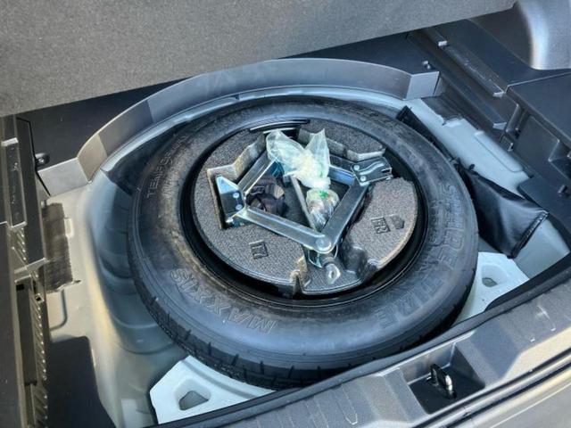 RAV4 4WDアドベンチャーオフロードパッケージ 新品タイヤ/保証書/社外 9インチ SDナビ/デジタルインナーミラー/トヨタセーフティセンス/シートヒーター 前席/車線逸脱防止支援システム/シート 合皮/ドライブレコーダー 純正 バックカメラ(24枚目)