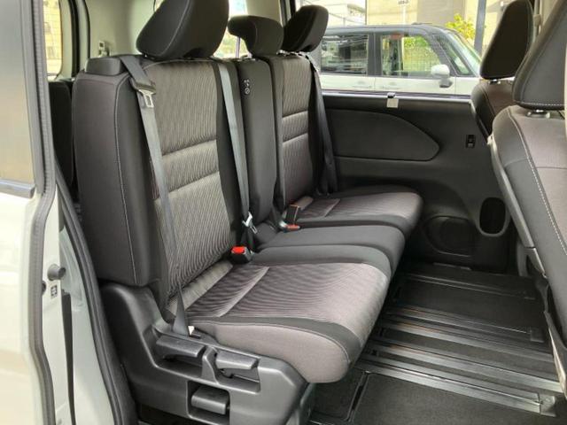 セレナ ハイウェイスターＶ　新品タイヤ／保証書／純正　１０インチ　ＳＤナビ／フリップダウンモニター／エマージェンシーブレーキ／両側電動スライドドア／車線逸脱防止支援システム／パーキングアシスト　バックガイド　衝突被害軽減システム（5枚目）