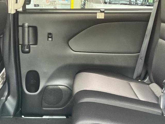 セレナ ハイウェイスターＶ　新品タイヤ／保証書／純正　１０インチ　ＳＤナビ／フリップダウンモニター／エマージェンシーブレーキ／両側電動スライドドア／車線逸脱防止支援システム／パーキングアシスト　バックガイド　衝突被害軽減システム（25枚目）