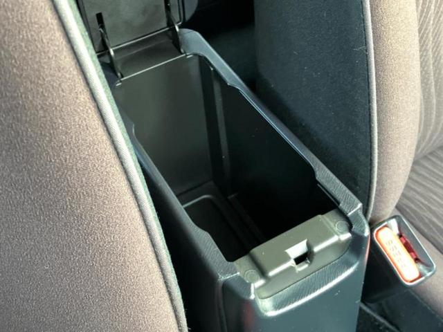 アクア Ｇ　保証書／純正　ＳＤナビ／衝突安全装置／車線逸脱防止支援システム／Ｂｌｕｅｔｏｏｔｈ接続／ＥＴＣ／ＥＢＤ付ＡＢＳ／横滑り防止装置／アイドリングストップ／クルーズコントロール／バックモニター／フルセグＴＶ（31枚目）