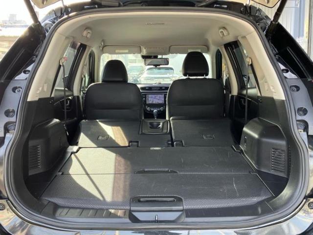 エクストレイル 20Xi 新品タイヤ/保証書/純正 9インチ SDナビ/インテリジェントルームミラー/エマージェンシーブレーキ/アラウンドビューモニター/車線逸脱防止支援システム/シート 合皮/プロパイロット/電動バックドア(19枚目)