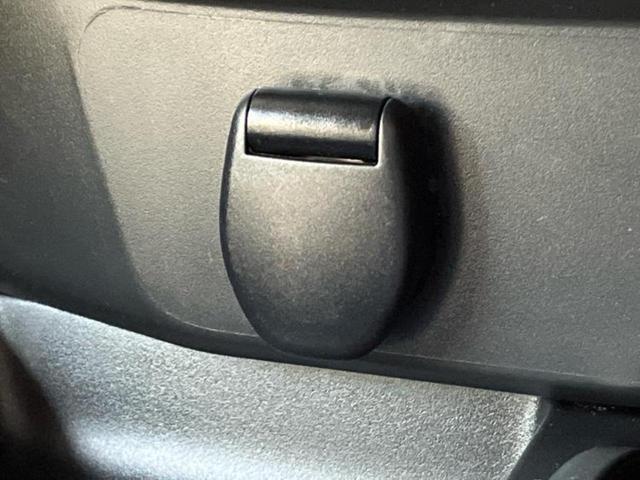 エクストレイル 20Xi 新品タイヤ/保証書/純正 9インチ SDナビ/インテリジェントルームミラー/エマージェンシーブレーキ/アラウンドビューモニター/車線逸脱防止支援システム/シート 合皮/プロパイロット/電動バックドア(42枚目)