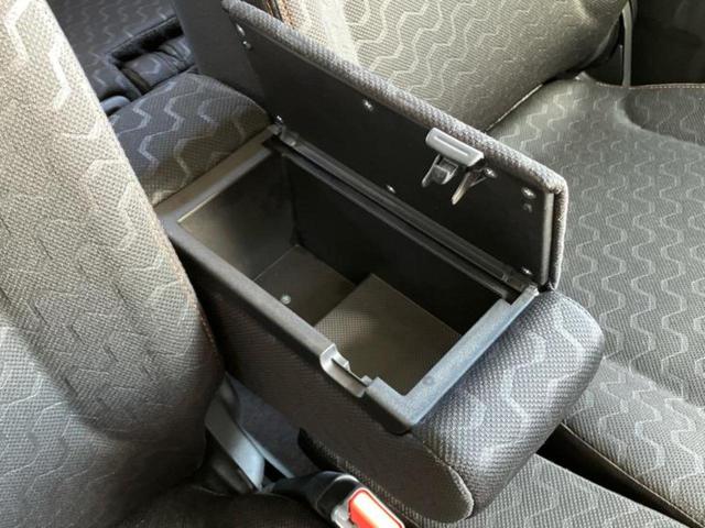 スペーシアギア ハイブリッドＸＺ　保証書／純正　９インチ　メモリーナビ／セーフティサポート（スズキ）／両側電動スライドドア／シートヒーター　前席／全方位モニター／車線逸脱防止支援システム／ヘッドランプ　ＬＥＤ／ＵＳＢジャック（32枚目）