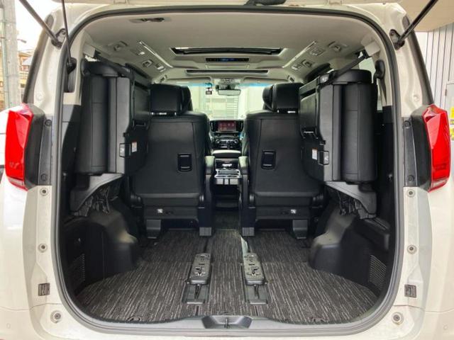 アルファード Ｓ　Ｃパッケージ　新品タイヤ／ツインムーンルーフ／保証書／ディスプレイオーディオ＋ナビ９インチ／フリップダウンモニター　純正　１２．１インチ／デジタルインナーミラー／トヨタセーフティセンス　サンルーフ　両側電動スライド（21枚目）