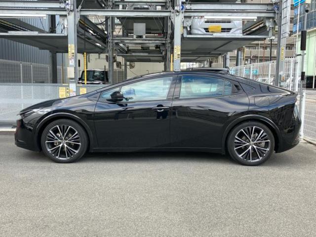 プリウス Ｚ　新品タイヤ／保証書／ディスプレイオーディオ＋ナビ１２．３インチ／デジタルインナーミラー／トヨタセーフティセンス／シートエアコン／パノラミックビューモニター／車線逸脱防止支援システム　革シート　ドラレコ（2枚目）