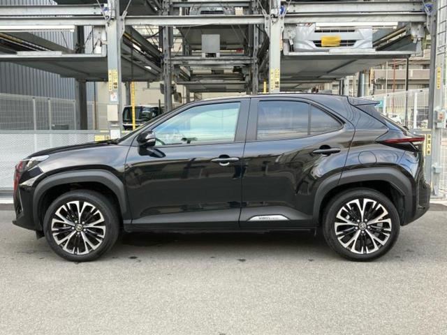 ヤリスクロス ハイブリッドＺ　ディスプレイオーディオ＋ナビ８インチ／トヨタセーフティセンス／シートヒーター　前席／パノラミックビューモニター／車線逸脱防止支援システム／ドライブレコーダー　社外／ヘッドランプ　ＬＥＤ　全周囲カメラ（2枚目）