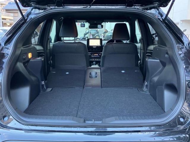 ヤリスクロス ハイブリッドＺ　ディスプレイオーディオ＋ナビ８インチ／トヨタセーフティセンス／シートヒーター　前席／パノラミックビューモニター／車線逸脱防止支援システム／ドライブレコーダー　社外／ヘッドランプ　ＬＥＤ　全周囲カメラ（19枚目）