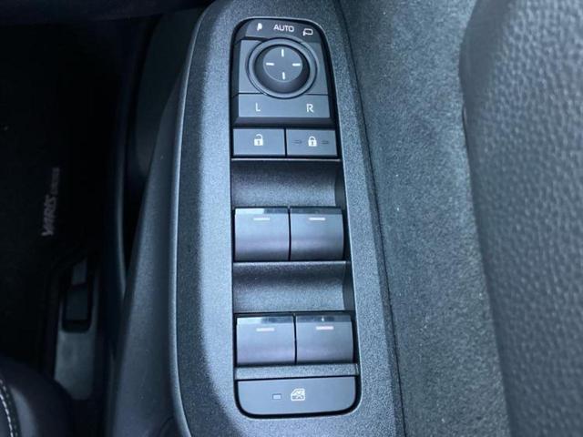 ヤリスクロス ハイブリッドＺ　ディスプレイオーディオ＋ナビ８インチ／トヨタセーフティセンス／シートヒーター　前席／パノラミックビューモニター／車線逸脱防止支援システム／ドライブレコーダー　社外／ヘッドランプ　ＬＥＤ　全周囲カメラ（30枚目）