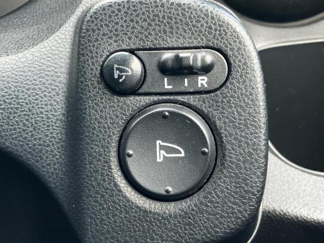 フィット １３Ｇ・スマートセレクション　新品タイヤ／純正　ＳＤナビ／ヘッドランプ　ＨＩＤ／ＥＴＣ／ＥＢＤ付ＡＢＳ／ワンセグＴＶ／ＤＶＤ／エアバッグ　運転席／エアバッグ　助手席／衝突安全ボディ／パワーウインドウ／キーレスエントリー　ＤＶＤ再生（29枚目）