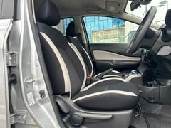 「この車の写真をもっと見たい」「状態が気になる」「この装備はついている？」どんな小さな疑問でもお気軽にお問い合わせください！ 4