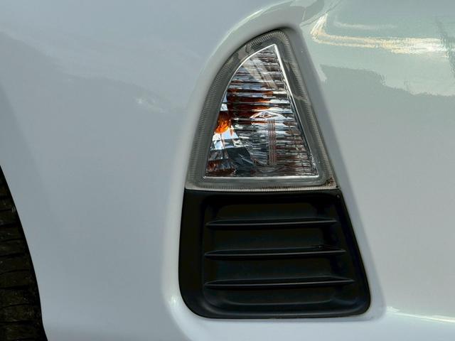 アクア Ｇ　ナビ　ＥＴＣ　キーレス　電動格納ミラー　アイドリングストップ　衝突安全ボディ　横滑り防止システム（12枚目）