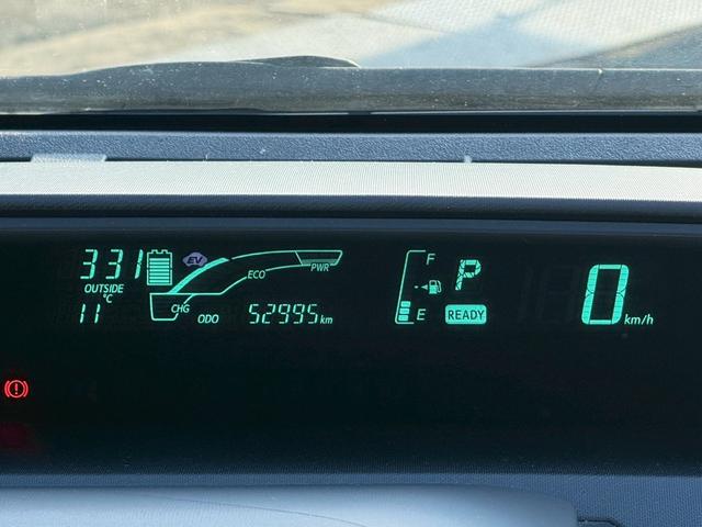 アクア Ｇ　ナビ　ＥＴＣ　キーレス　電動格納ミラー　アイドリングストップ　衝突安全ボディ　横滑り防止システム（25枚目）