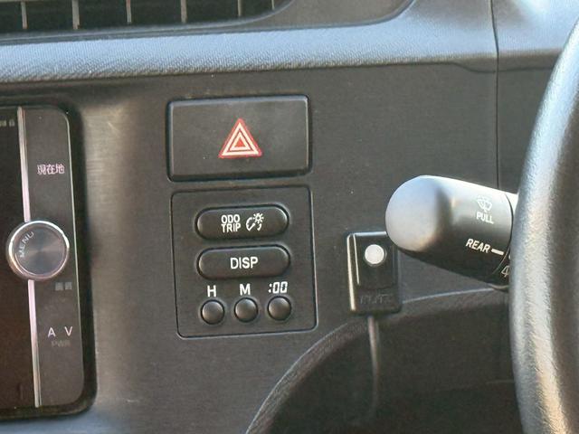 アクア Ｇ　ナビ　ＥＴＣ　キーレス　電動格納ミラー　アイドリングストップ　衝突安全ボディ　横滑り防止システム（29枚目）