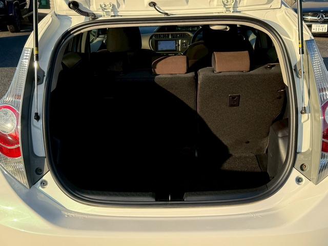 アクア Ｇ　ナビ　ＥＴＣ　キーレス　電動格納ミラー　アイドリングストップ　衝突安全ボディ　横滑り防止システム（48枚目）