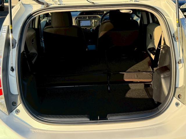 アクア Ｇ　ナビ　ＥＴＣ　キーレス　電動格納ミラー　アイドリングストップ　衝突安全ボディ　横滑り防止システム（53枚目）