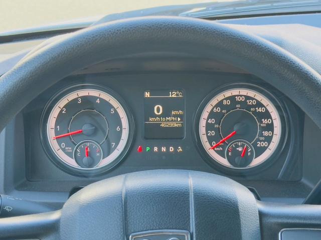 ダッジ・ラム 　４ＷＤ　積載３００ｋｇ　ナビ　サイドステップ　クルーズコントロール　オートライト　オートエアコン　ステアリングスイッチ　フロントフォグライト　トノカバー付き（30枚目）