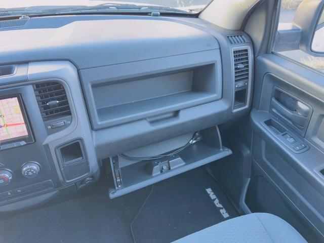 ダッジ・ラム 　４ＷＤ　積載３００ｋｇ　ナビ　サイドステップ　クルーズコントロール　オートライト　オートエアコン　ステアリングスイッチ　フロントフォグライト　トノカバー付き（36枚目）
