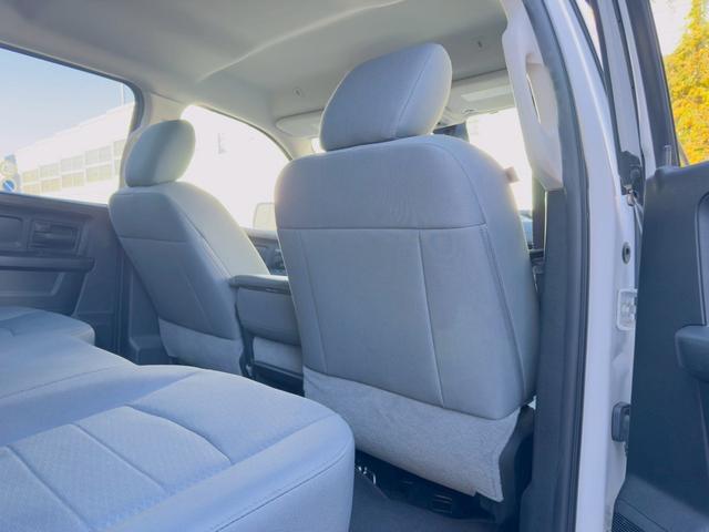 ダッジ・ラム 　４ＷＤ　積載３００ｋｇ　ナビ　サイドステップ　クルーズコントロール　オートライト　オートエアコン　ステアリングスイッチ　フロントフォグライト　トノカバー付き（48枚目）