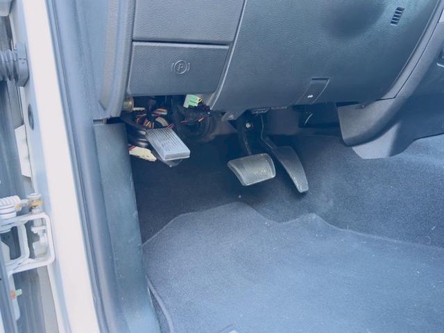 ダッジ・ラム 　４ＷＤ　積載３００ｋｇ　ナビ　サイドステップ　クルーズコントロール　オートライト　オートエアコン　ステアリングスイッチ　フロントフォグライト　トノカバー付き（50枚目）