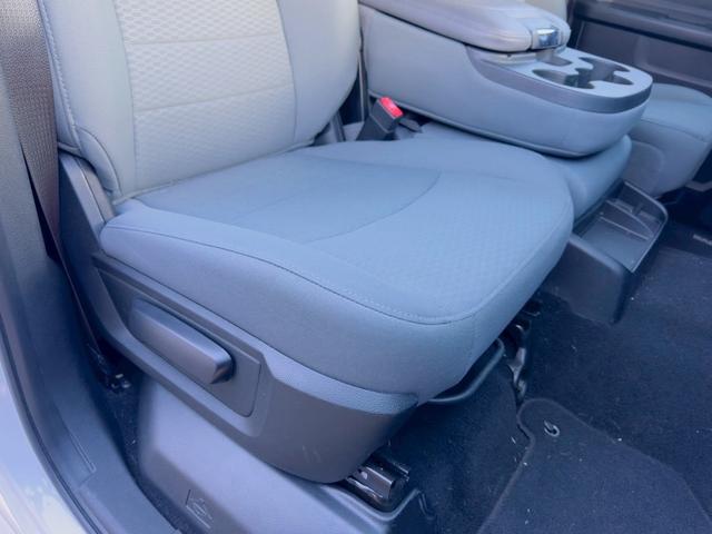 ダッジ・ラム 　４ＷＤ　積載３００ｋｇ　ナビ　サイドステップ　クルーズコントロール　オートライト　オートエアコン　ステアリングスイッチ　フロントフォグライト　トノカバー付き（52枚目）