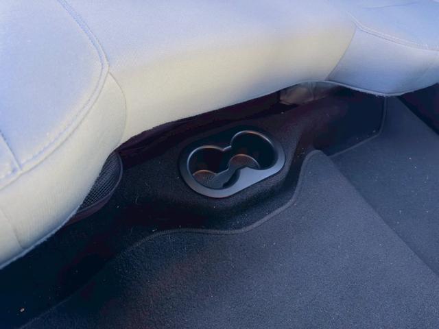 ダッジ・ラム 　４ＷＤ　積載３００ｋｇ　ナビ　サイドステップ　クルーズコントロール　オートライト　オートエアコン　ステアリングスイッチ　フロントフォグライト　トノカバー付き（57枚目）