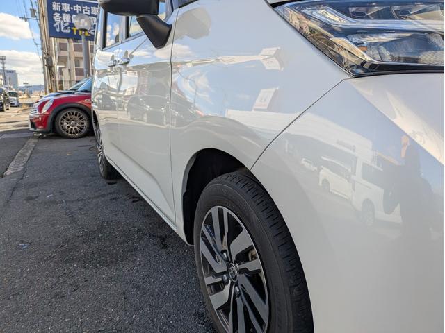 タンク カスタムＧ　両側パワースライド　純正ナビ　ＴＶ　Ｂカメラ　ＬＥＤヘッドライト　シートヒーター　クルコン（12枚目）