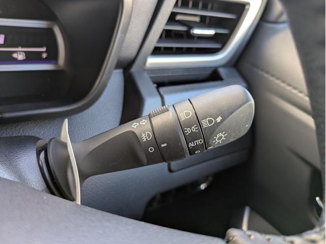 タンク カスタムＧ　両側パワースライド　純正ナビ　ＴＶ　Ｂカメラ　ＬＥＤヘッドライト　シートヒーター　クルコン（28枚目）