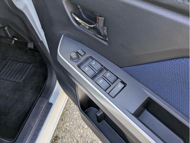 タンク カスタムＧ　両側パワースライド　純正ナビ　ＴＶ　Ｂカメラ　ＬＥＤヘッドライト　シートヒーター　クルコン（37枚目）