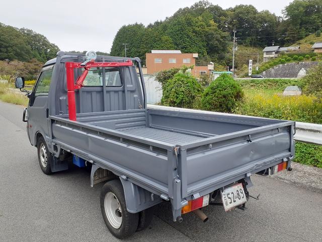 ボンゴトラック 　検無　車体売　オートマ　ディーゼル　４ナンバー　バックカメラ　２ＷＤ　簡易クレーン　Ｎｏｘ適合　ダブルタイヤ　積載８５０ｋｇ　３人乗り　作業灯（2枚目）