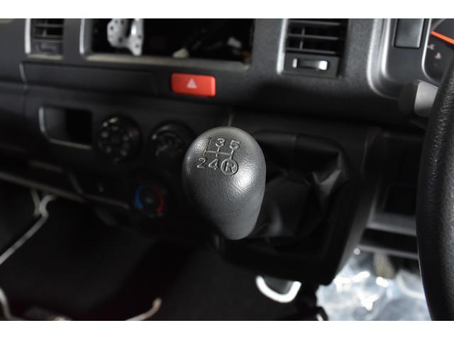 トヨタ ハイエースバン ｃｒｓユーズドカー ６速ｍｔ車 ｅｓ ｆリップスポイラーｖｅｒ４ バッドパネル オーバーフェンダー 239 0万円 平成30年 18年 大阪府 中古車 価格 Com